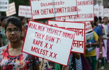 アジア　レイプ 