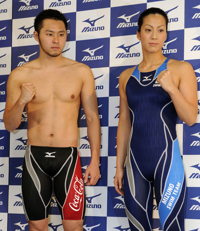 ミズノから五輪向け競泳水着、親水性素材を利用