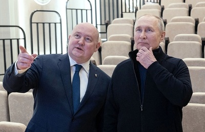 プーチン氏、クリミア半島を電撃訪問 併合9年に合わせ
