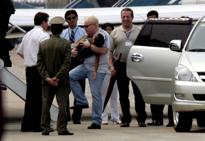 アンジェリーナ・ジョリー 「息子は徐々に慣れているわ」 - 英国