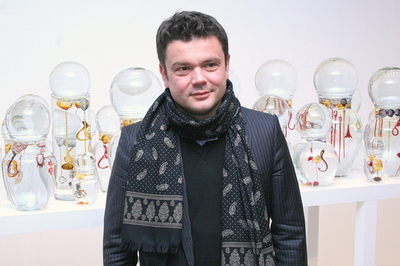ジャン＝ミシェル・オトニエル日本初個展、原美術館で3月11日まで