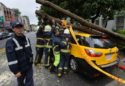 台風7号が台湾を直撃、1人死亡 30人以上けが