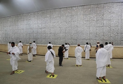 コロナ影響下のイスラム教大巡礼、消毒済みの石で「投石の儀式」