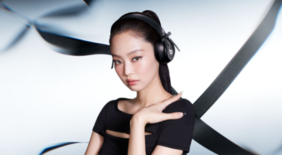 Beatsとジェニーのコラボレーション、待望の第２弾 オニキスブラックのBeats Solo 4が未発表曲とともに登場