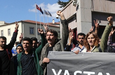 トルコ、連続爆発で警察トップ解任 死者99人に