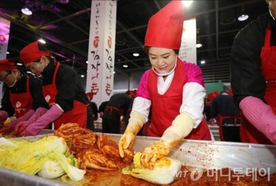 腐った白菜でキムチ製造…韓国・著名料理研究家を起訴