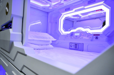 新疆ウイグル自治区・ウルムチ国際空港に「カプセルホテル」登場