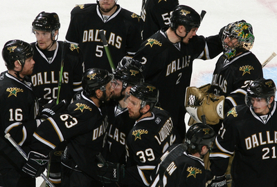 スターズ レッドウィングスを下し初白星