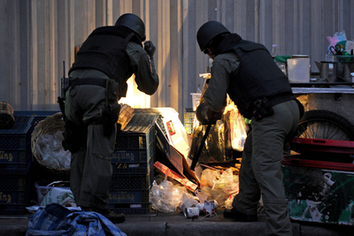 バンコク中心部で爆発、1人死亡 下院補選日当日