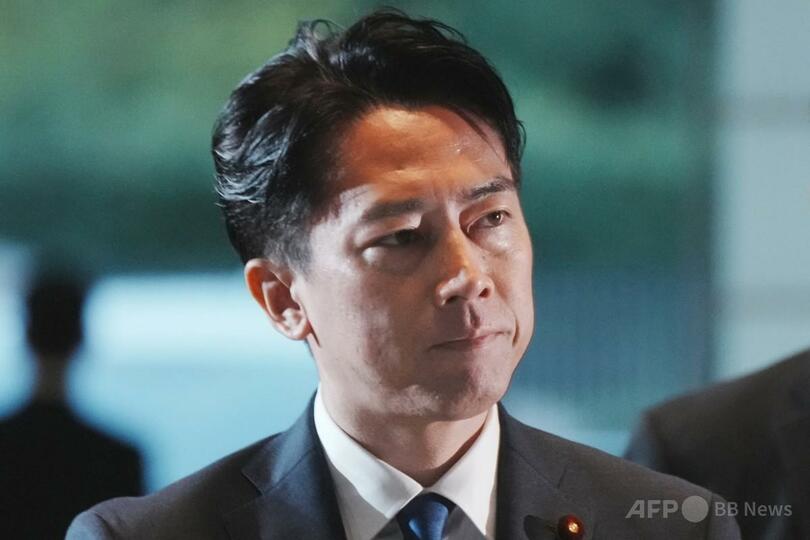 「遼寧」から発艦の中国機、空自機にレーダー照射2回 政府抗議