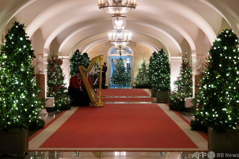 米ホワイトハウス、クリスマス装飾を公開