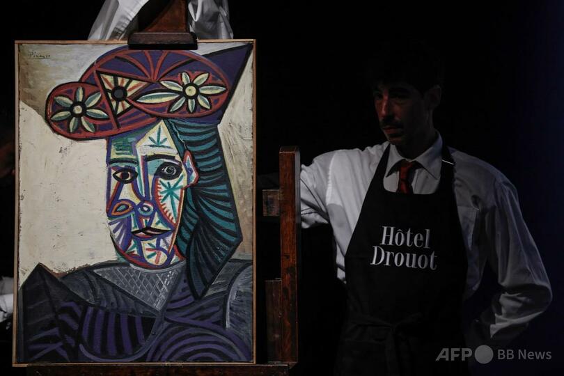 愛人描いたピカソの未発表作品、57億円で落札