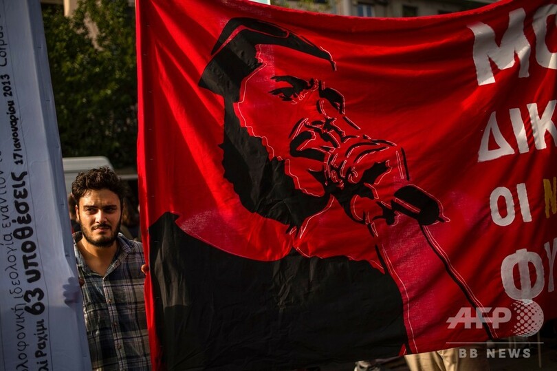 ギリシャ歌手刺殺、関与のネオナチ政党は「犯罪組織」との判断 