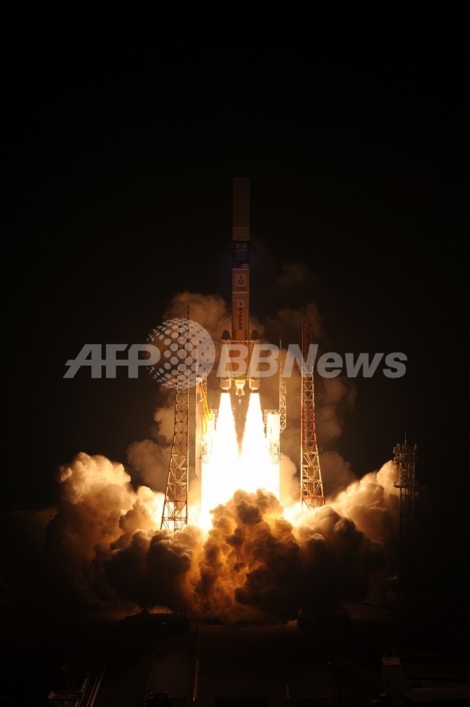 日本のH2Aロケット、初の商業打ち上げに成功