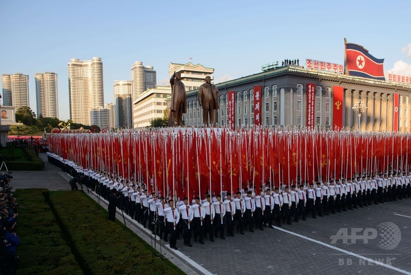 軍事力誇示する北朝鮮のパレード 中国との友好関係も演出 写真24枚 国際ニュース Afpbb News