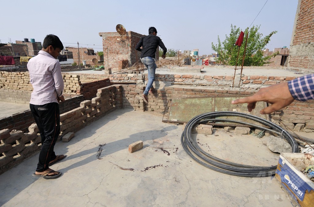 レイプされ火を付けられた16歳少女が死亡 インド レイプされ火を付けられた16歳少女が死亡 インド