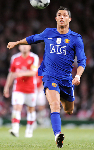 レアル・マドリード クリスティアーノ・ロナウドと世界最高額の契約を