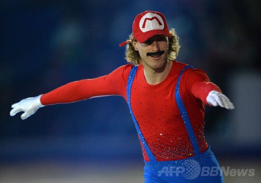 モノクロマリオ フィギュア オリンピックスタイル マリオのフィギュア