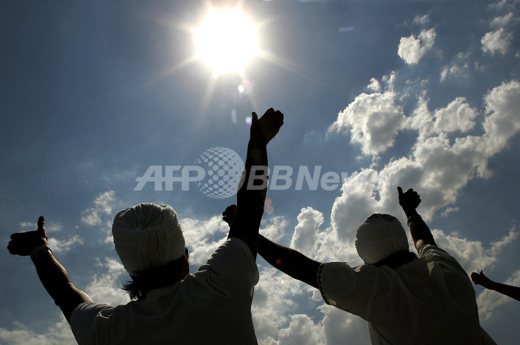 太陽のピラミッドで太陽のエネルギーを メキシコ 国際ニュース Afpbb News