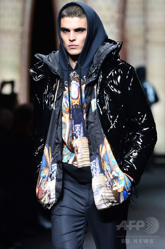 「ヴェルサーチ」17/18年秋冬メンズ