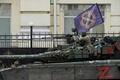 ロシア・ロストフナドヌーに進軍した民間軍事会社ワグネルの戦車（2023年6月24日撮影）。(c)STRINGER / AFP