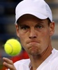 ドバイ・テニス選手権（Dubai Duty Free Tennis Championships 2014）、男子シングルス準決勝。リターンを狙うトマス・ベルディハ（Tomas Berdych、2014年2月28日撮影）。(c)AFP/KARIM SAHIB