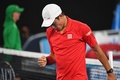全豪オープンテニス、男子シングルス4回戦。ポイントを奪って喜ぶ錦織圭（2017年1月22日撮影）。(c)AFP/SAEED KHAN