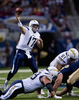 パスを出すチャージャーズのQBフィリップ・リバース（%%Philip Rivers%%）。(c)AFP/Getty Images Dilip Vishwanat