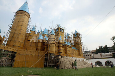 ホグワーツ城のレプリカ」騒動、裁判所はハリポタ著者の訴えを棄却