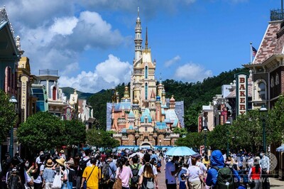 香港ディズニーランドが再開 5か月ぶり 写真26枚 国際ニュース Afpbb News