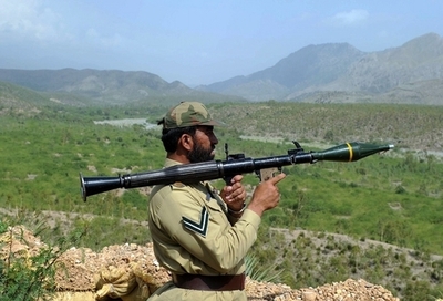 ビンラディン容疑者は山岳地帯の「奥深くに潜伏」、米軍司令官