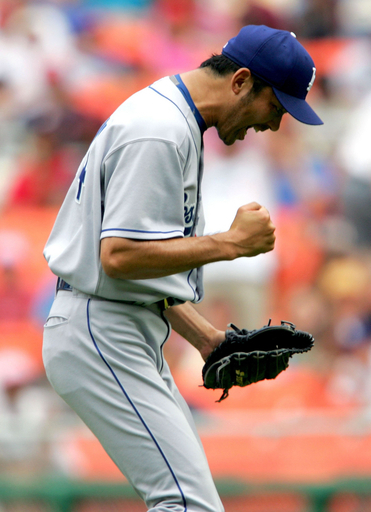 ＜MLB＞斉藤 今季2セーブ目を上げる - 米国