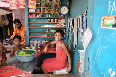 映画「スラムドッグ」の子役が学校欠席、手当打ち切りも