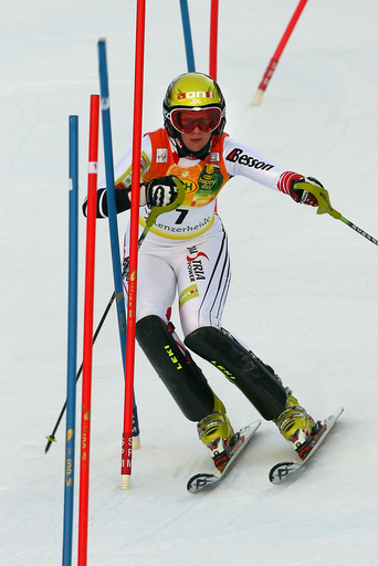 ＜06-07アルペンスキーW杯＞女子回転・最終第9戦、ホスプが首位で1本目を折り返す - スイス