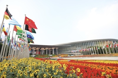 開放的で包摂的な国際貿易環境の共同構築に向けて