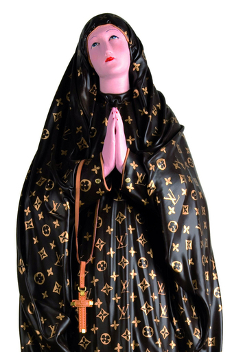 ルイ・ヴィトン柄のベールをまとった聖マリア像、制作意図は社会批判