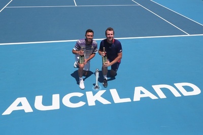 マクラクラン勉組、ASBクラシック男子複を制覇