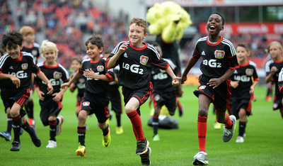 「子どもの試合結果載せるな」指示の英サッカー協会に批判