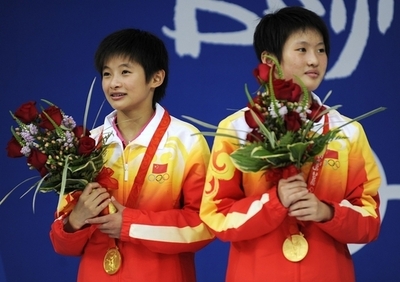 ワン・シン／陳若琳 女子シンクロ10メートル高飛び込みで金メダル