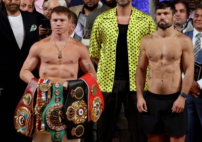 カネロが前日計量 地元で防衛戦へ ボクシング