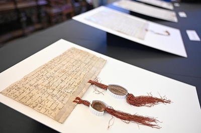 ドイツ 第2次世界大戦のポーランド被害者に記念碑建立と文化財返還を決定