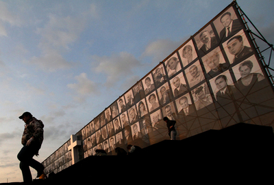 ポーランド大統領国葬、火山灰の影響で首脳らは陸路も検討