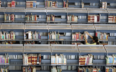 同性愛扱った児童書の破棄処分を一部撤回、シンガポール