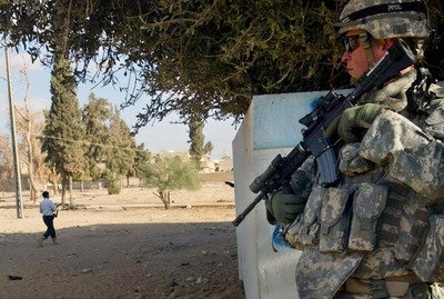 イラク北部で葬儀中に自爆攻撃、51人死亡