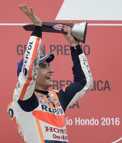 マルケスがポールトゥウィン、ロッシの連覇を阻む アルゼンチンGP