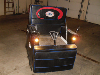 飲酒運転事故で押収した「走るラウンジチェア」、ネット競売へ ミネソタ州