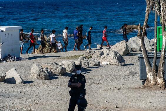 スペイン飛地セウタで兵士に投石、モロッコ人移民4人逮捕