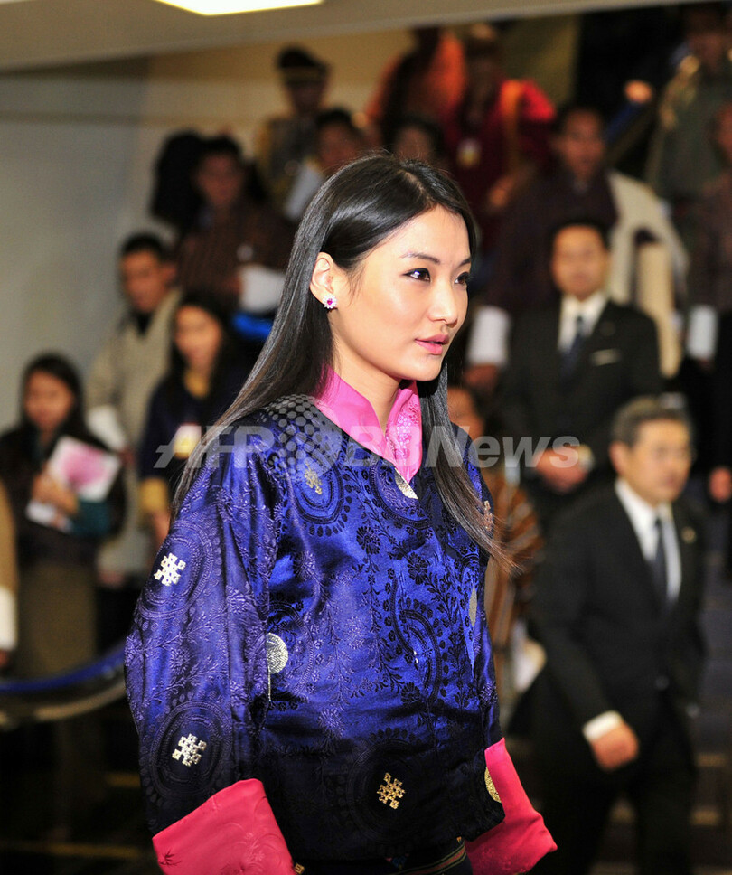新婚のブータン国王夫妻が来日、6日間滞在