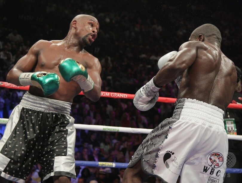 メイウェザー「これで終わった」―49戦無敗でキャリアに終止符