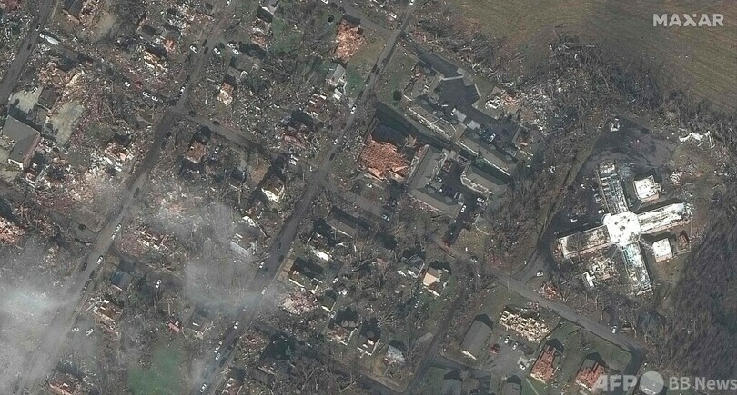 米5州で大規模な竜巻、死者100人超か